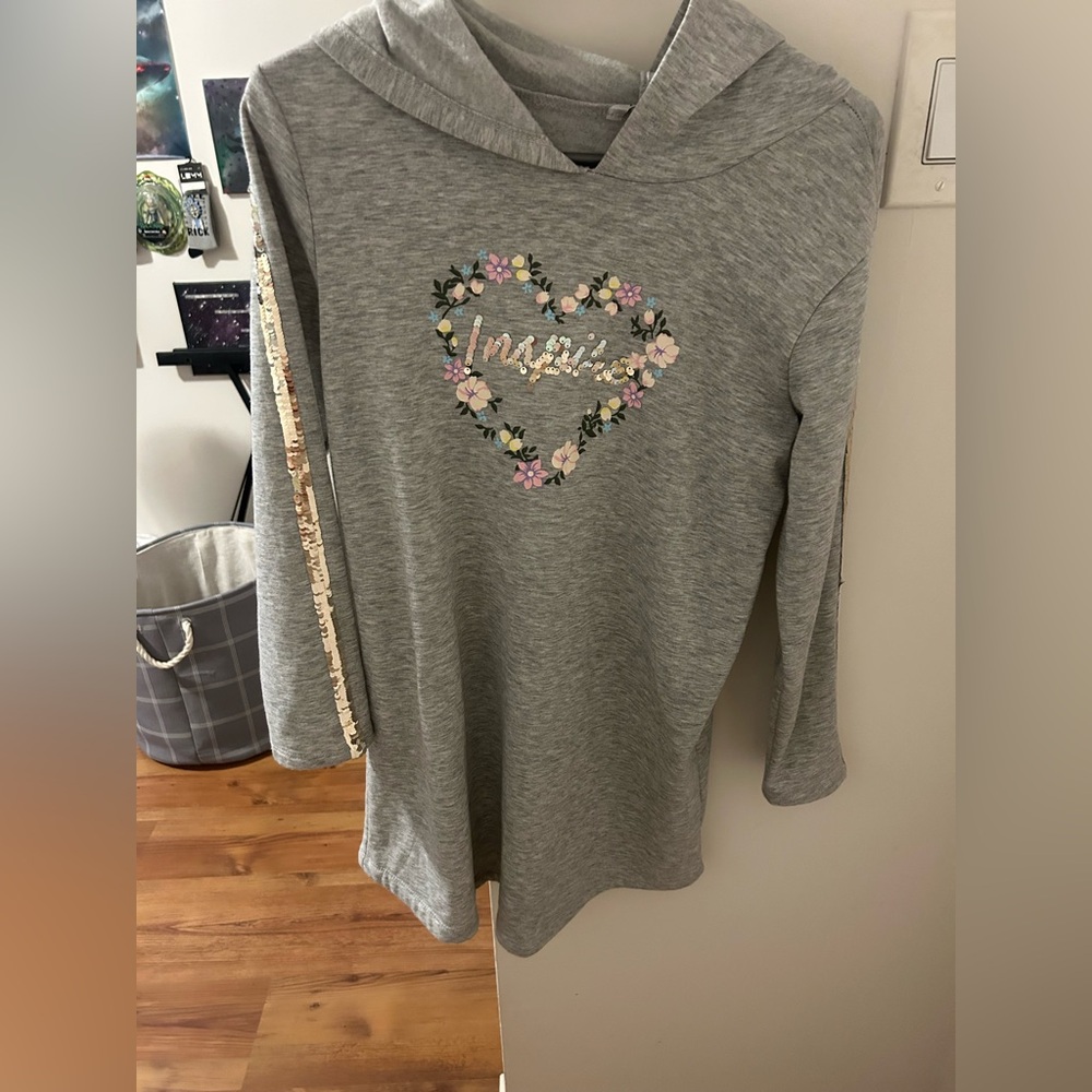 George Gray Hoodie with Floral Design (super soft inside) 🌺